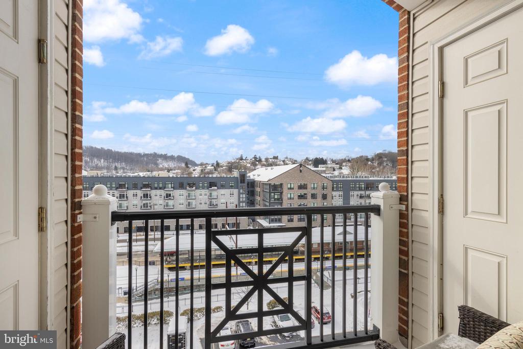 200 W ELM STREET 1321