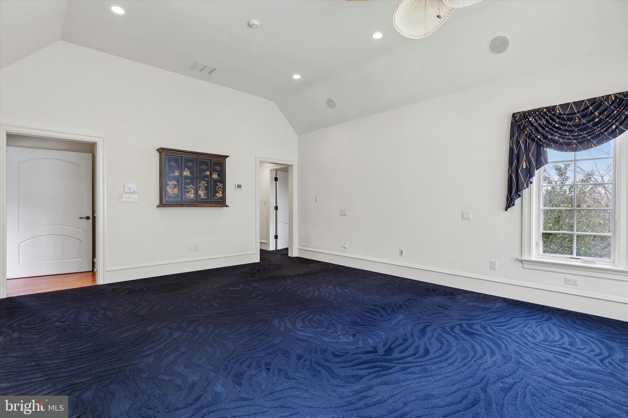 909 N PENN OAK