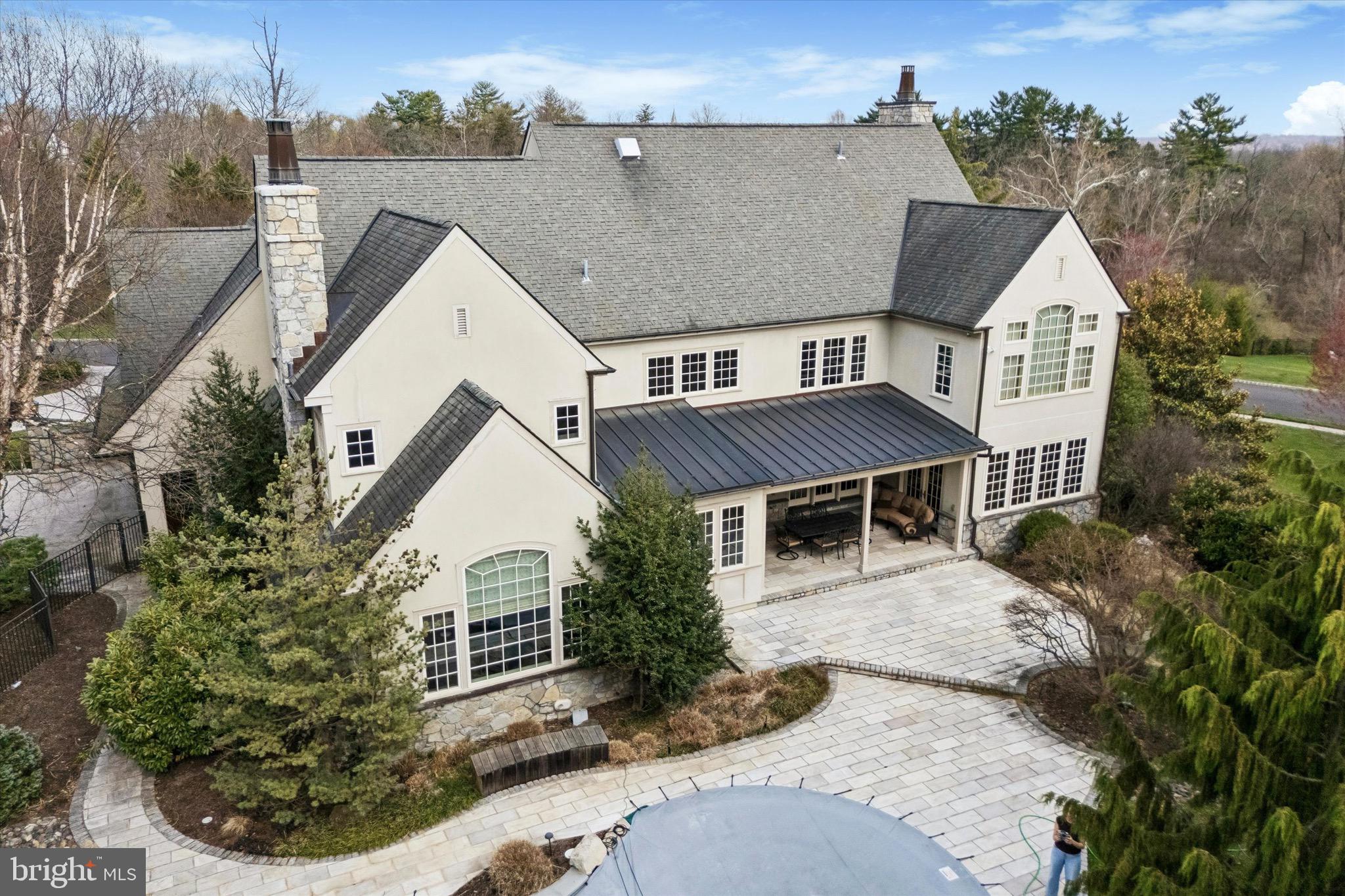 909 N PENN OAK