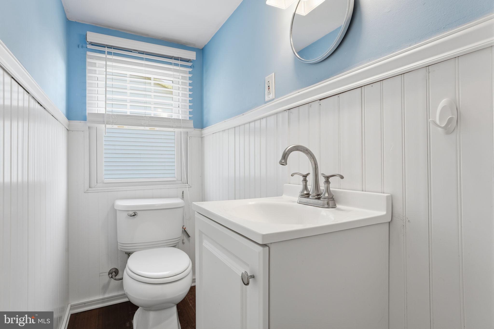 2057 PARKDALE AVENUE