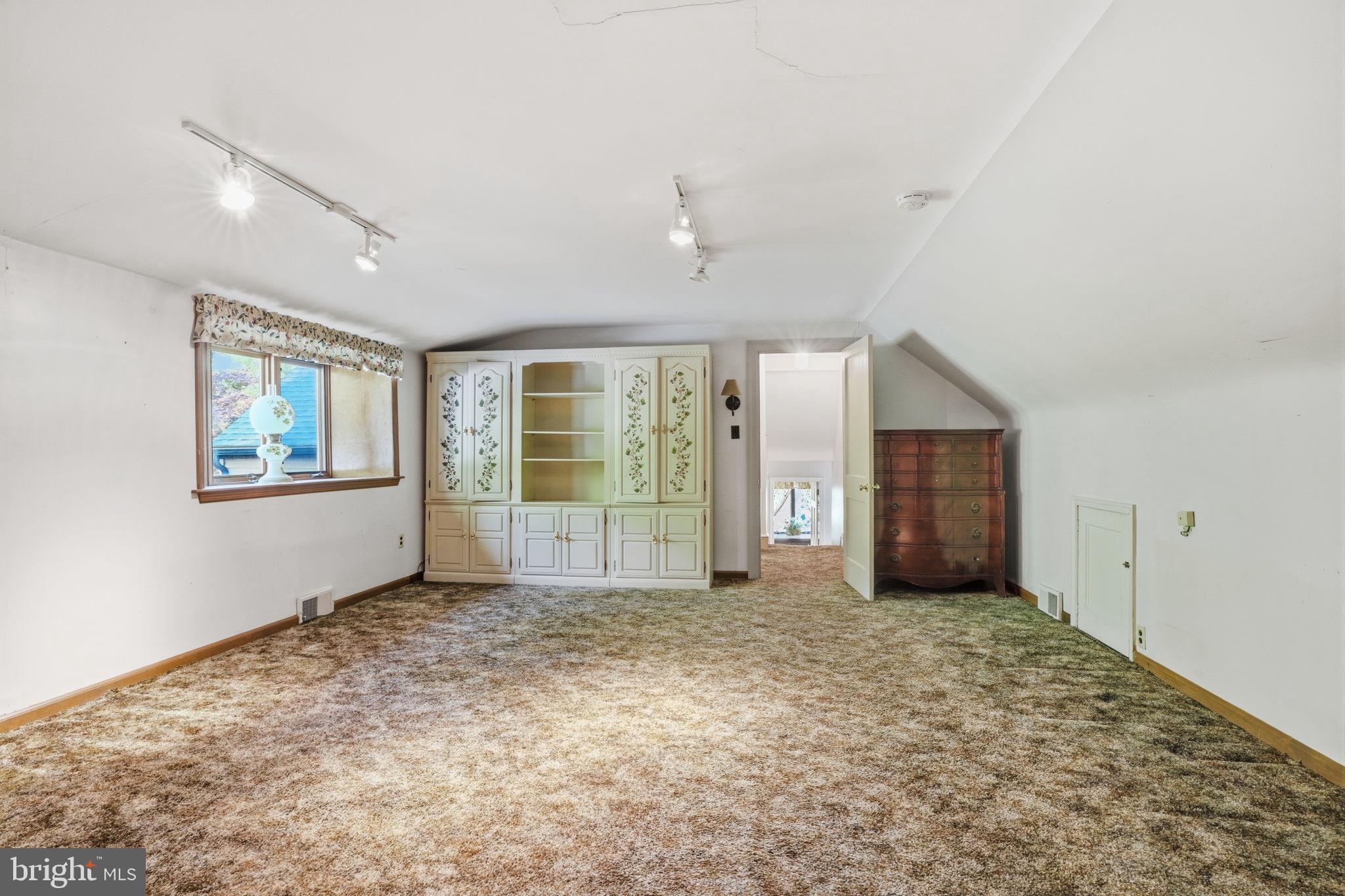 1162 LIMEKILN PIKE