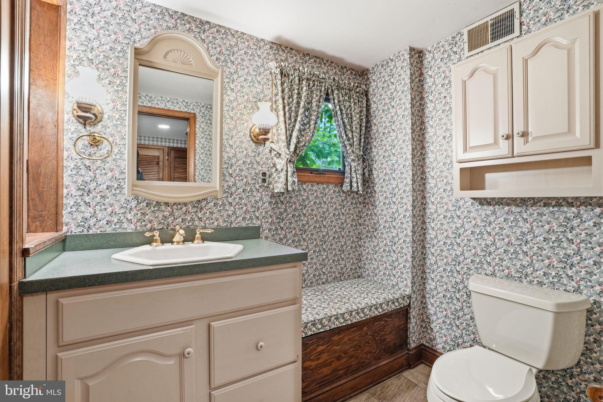 1162 LIMEKILN PIKE