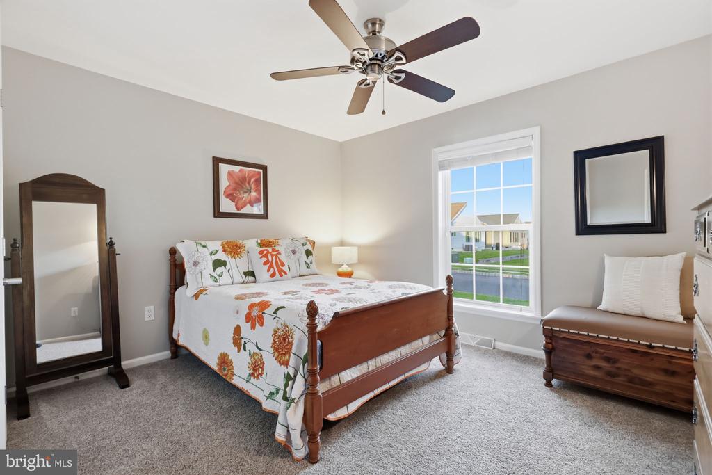 423 DELPHINIUM WAY