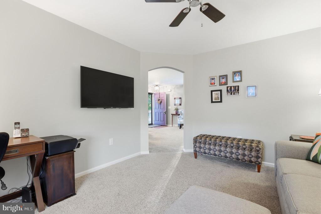423 DELPHINIUM WAY