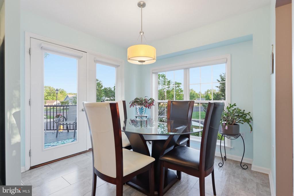 423 DELPHINIUM WAY