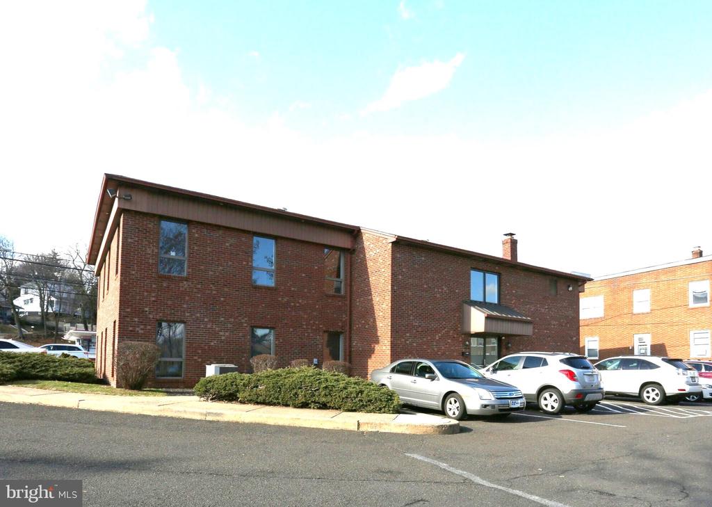 349 N YORK ROAD NORTH STE 202