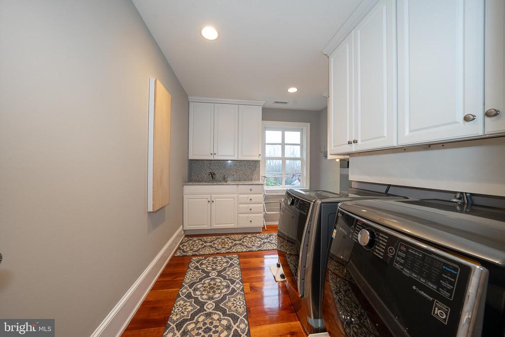 1122 BRYNLAWN ROAD