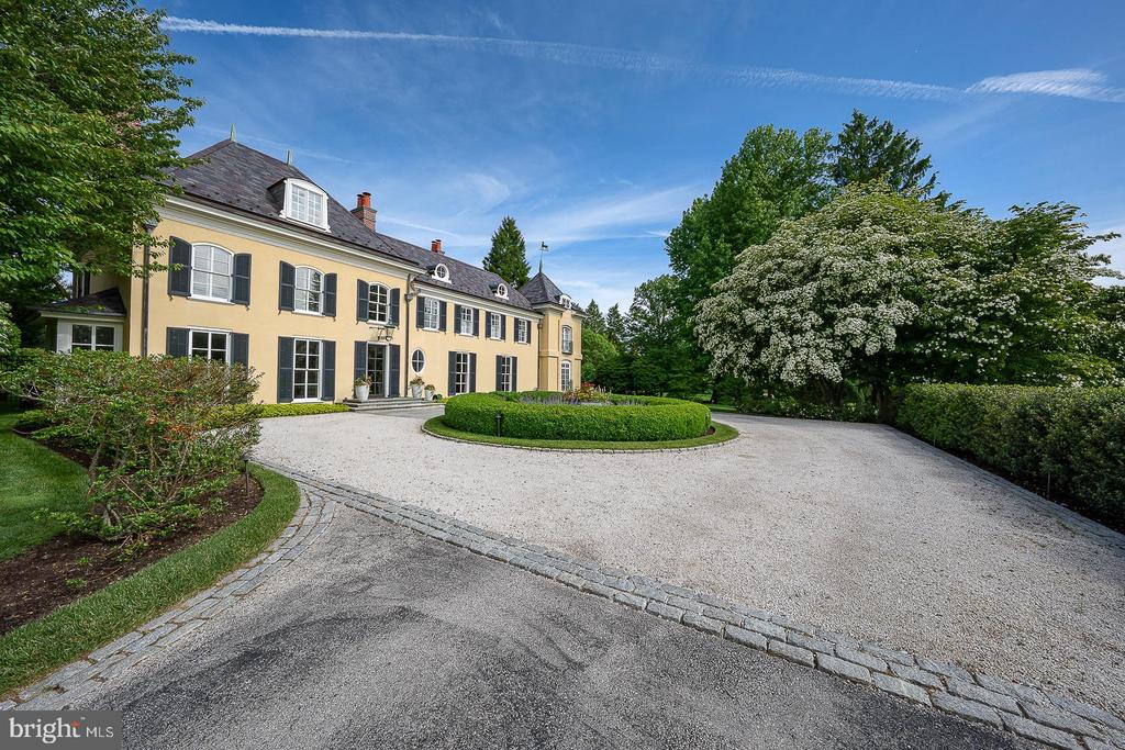 1122 BRYNLAWN ROAD