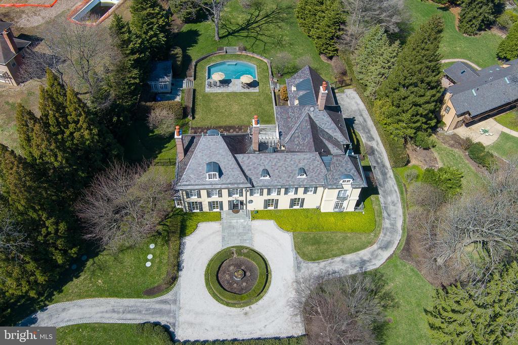 1122 BRYNLAWN ROAD
