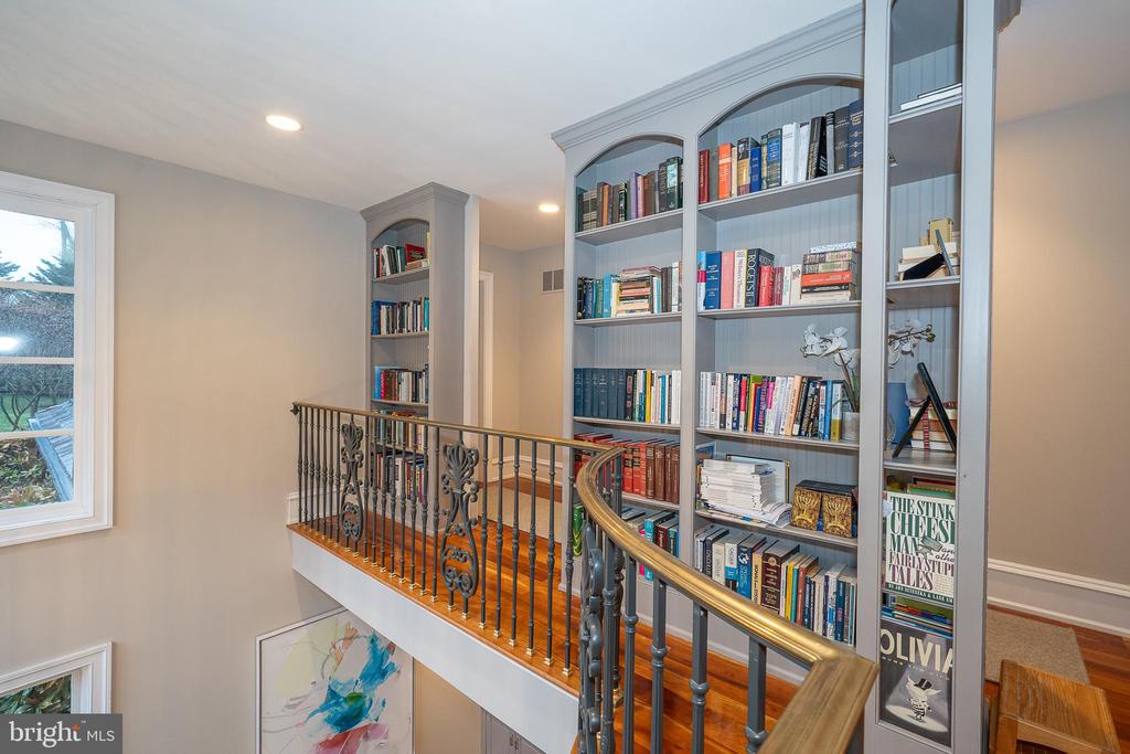 1122 BRYNLAWN ROAD