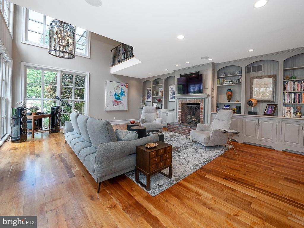 1122 BRYNLAWN ROAD
