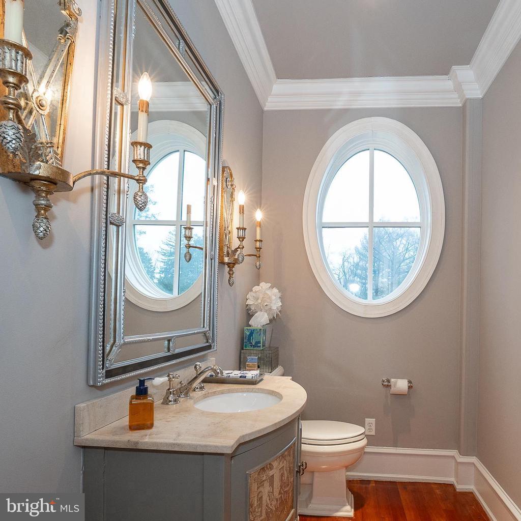 1122 BRYNLAWN ROAD
