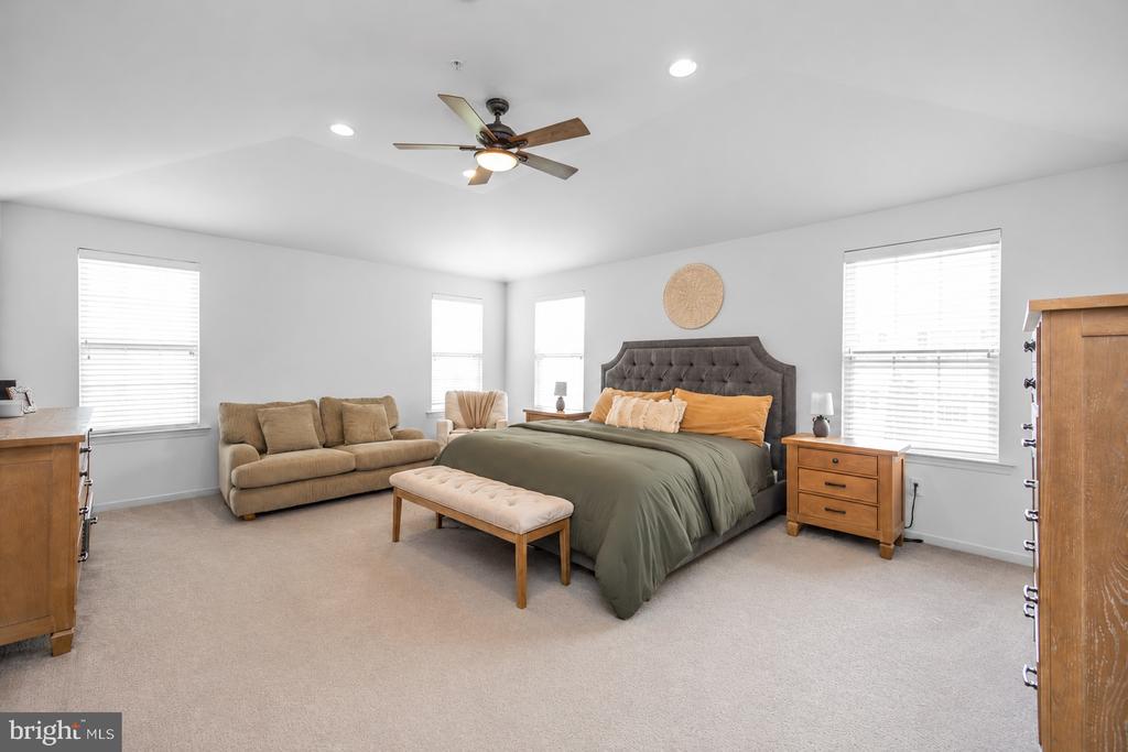 2004 PLEASANT VALLEY DRIVE
