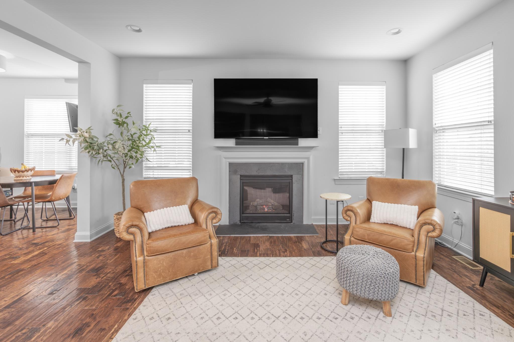 2004 PLEASANT VALLEY DRIVE
