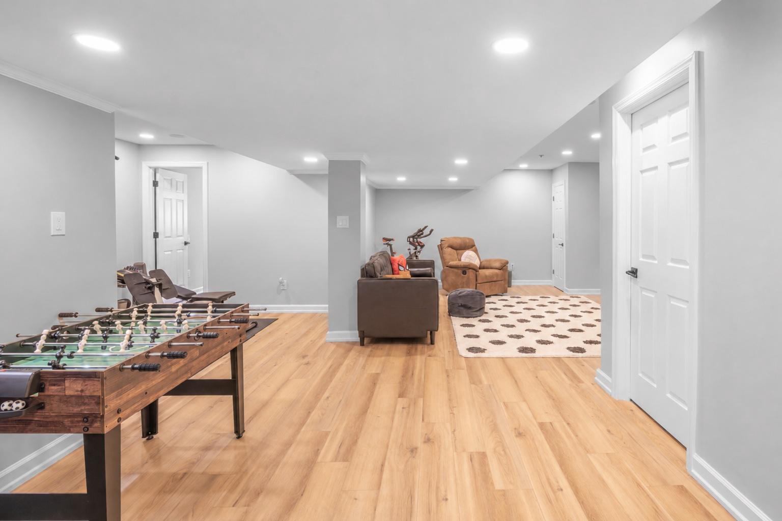 2004 PLEASANT VALLEY DRIVE