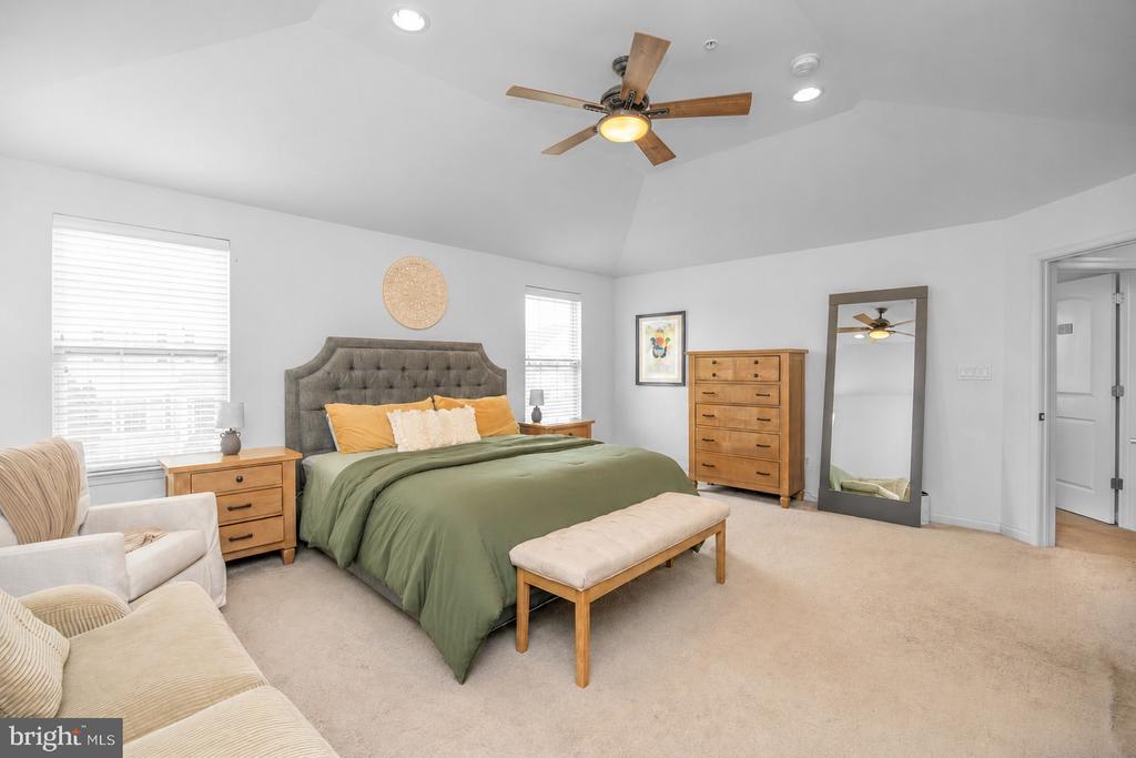 2004 PLEASANT VALLEY DRIVE