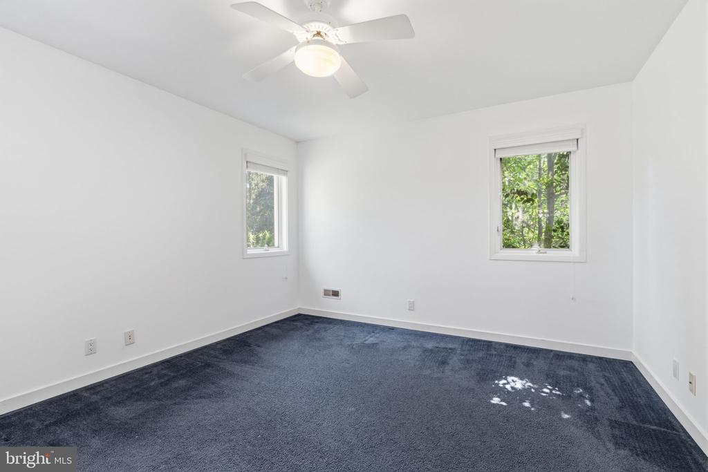 488 ANNA LYNN LANE