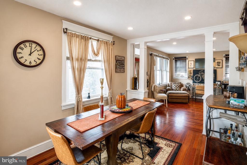 25 E GERMANTOWN PIKE Unit:           