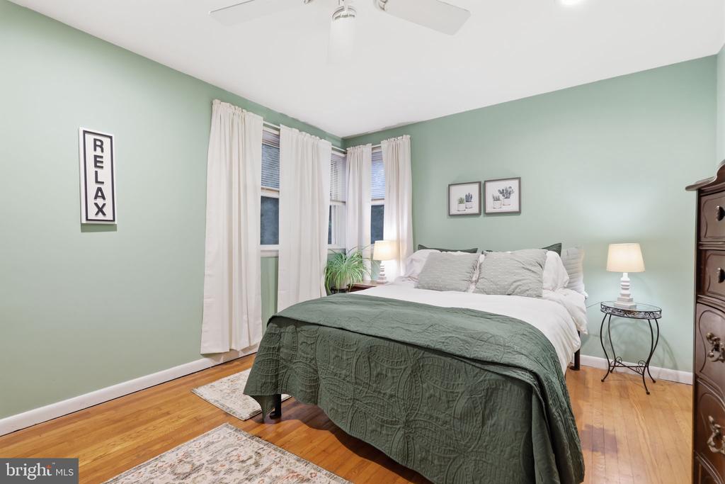 206 NEW ROAD