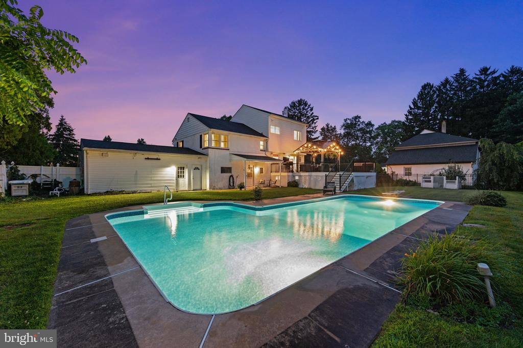 206 NEW ROAD