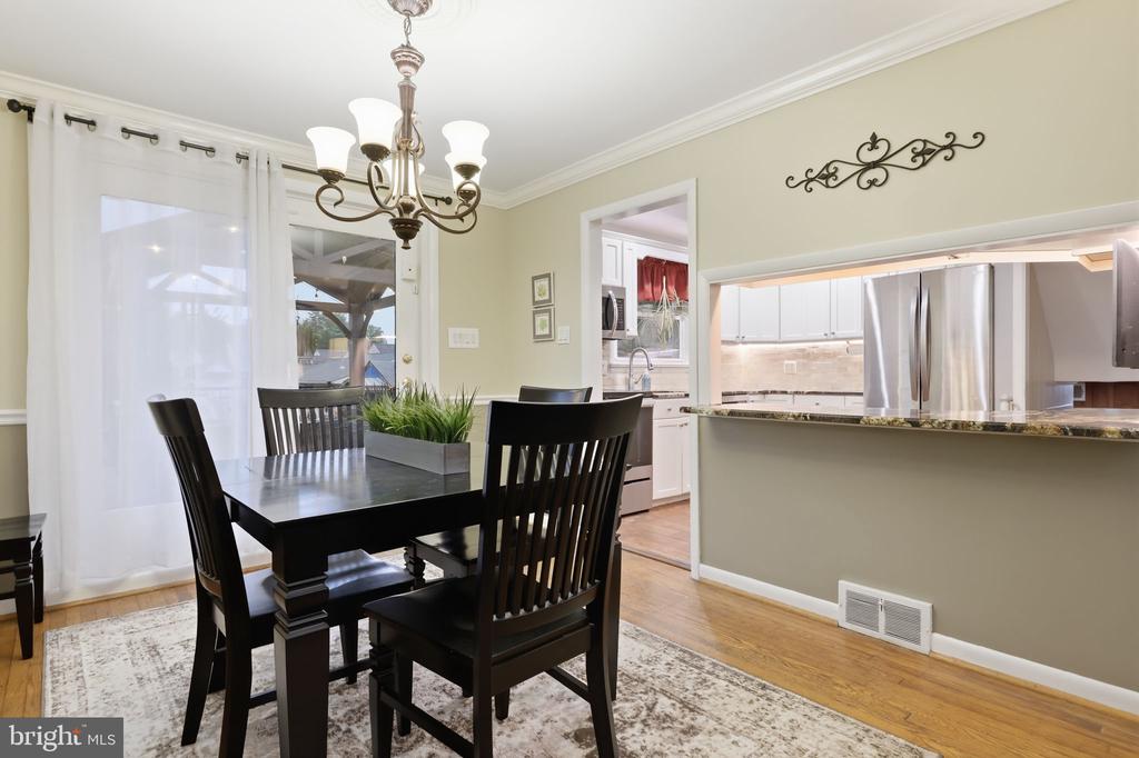 206 NEW ROAD