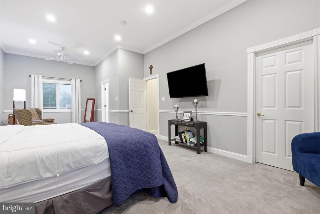 206 NEW ROAD