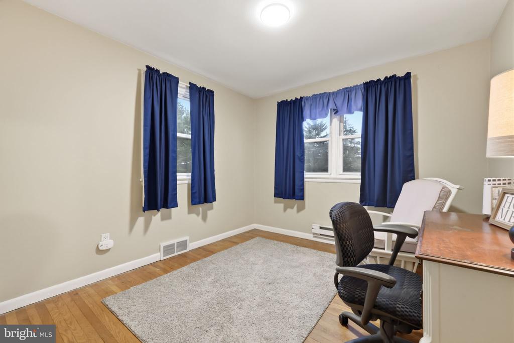 206 NEW ROAD
