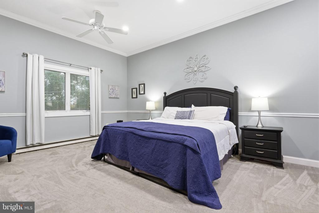 206 NEW ROAD