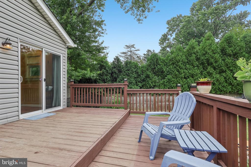 1813 FITZWATERTOWN ROAD
