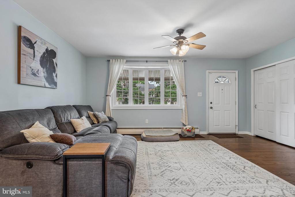 1813 FITZWATERTOWN ROAD
