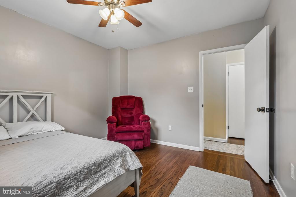 1813 FITZWATERTOWN ROAD
