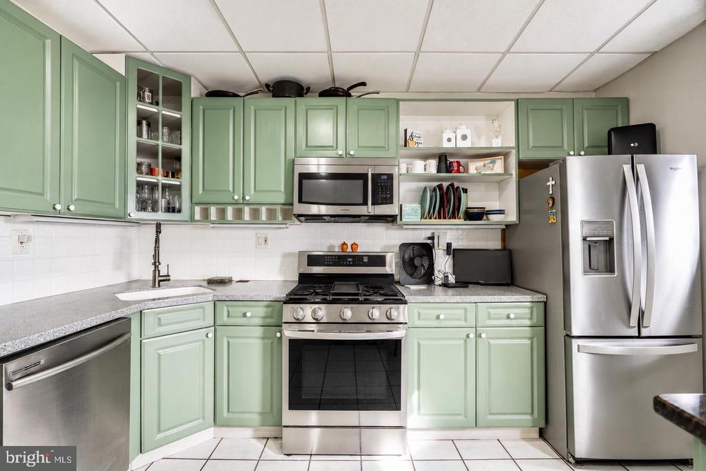 25 E GERMANTOWN PIKE Unit:           
