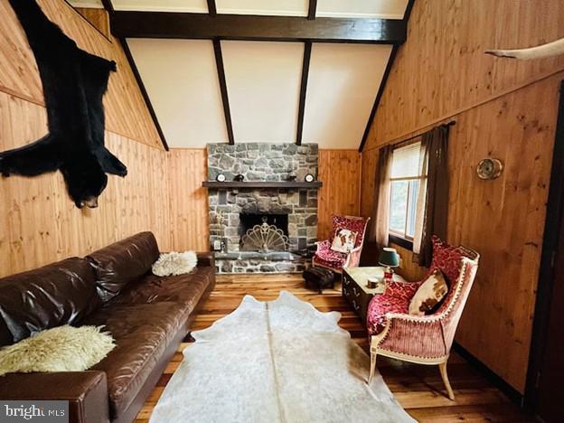 4158 HEMLOCK TRAIL