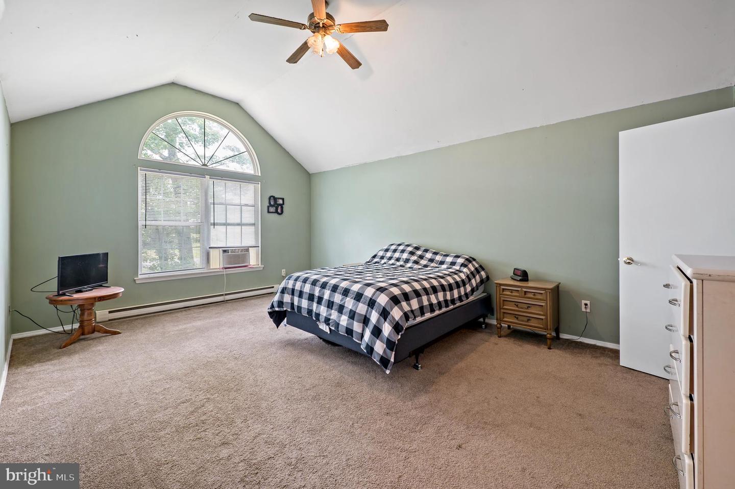 168 Chestnut Dr