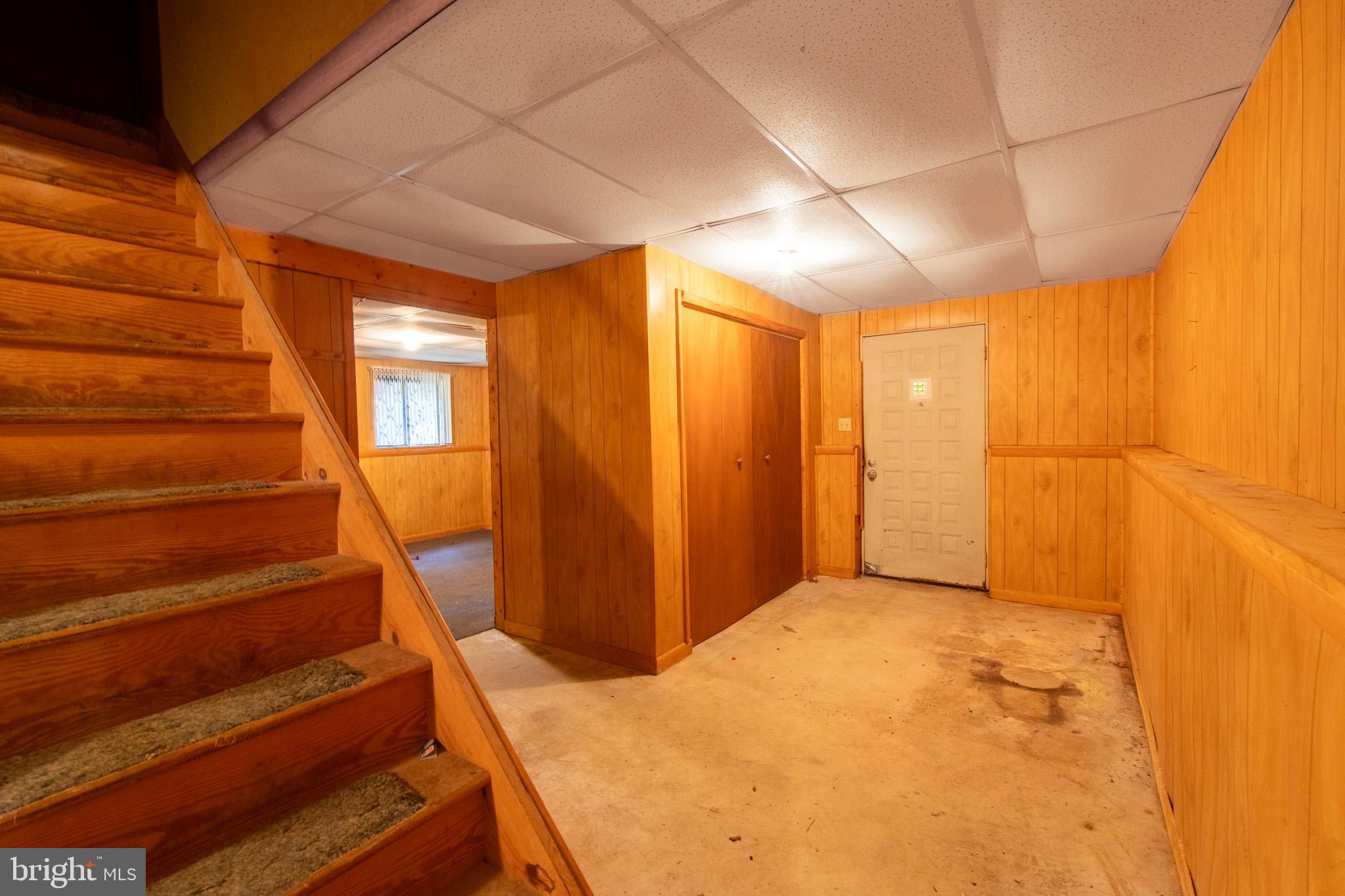 265 Squirrelwood COURT