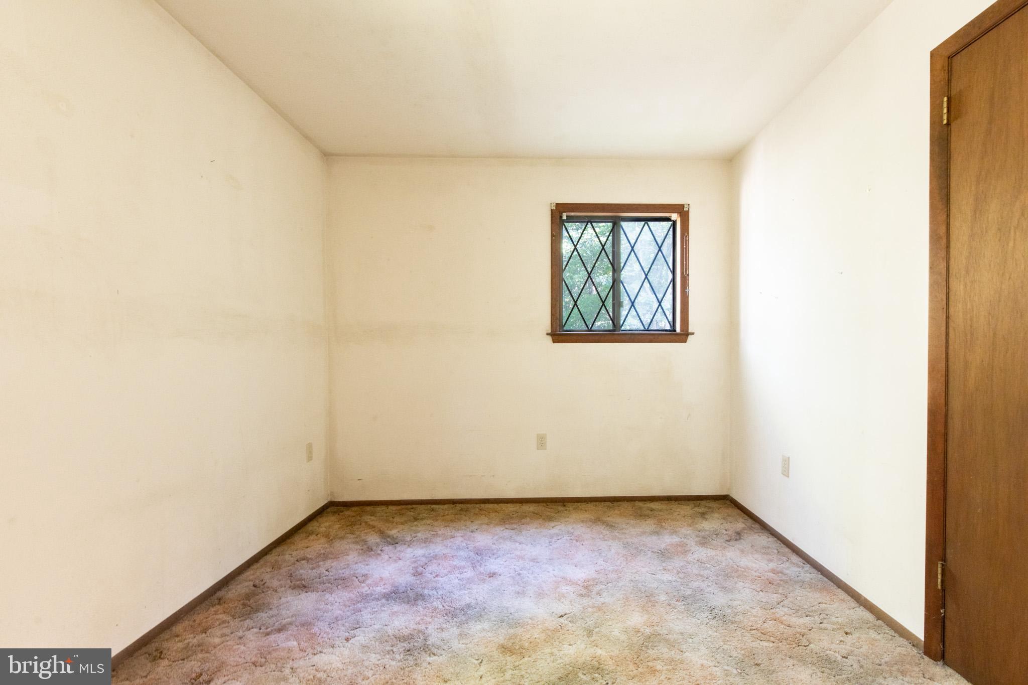 265 Squirrelwood COURT