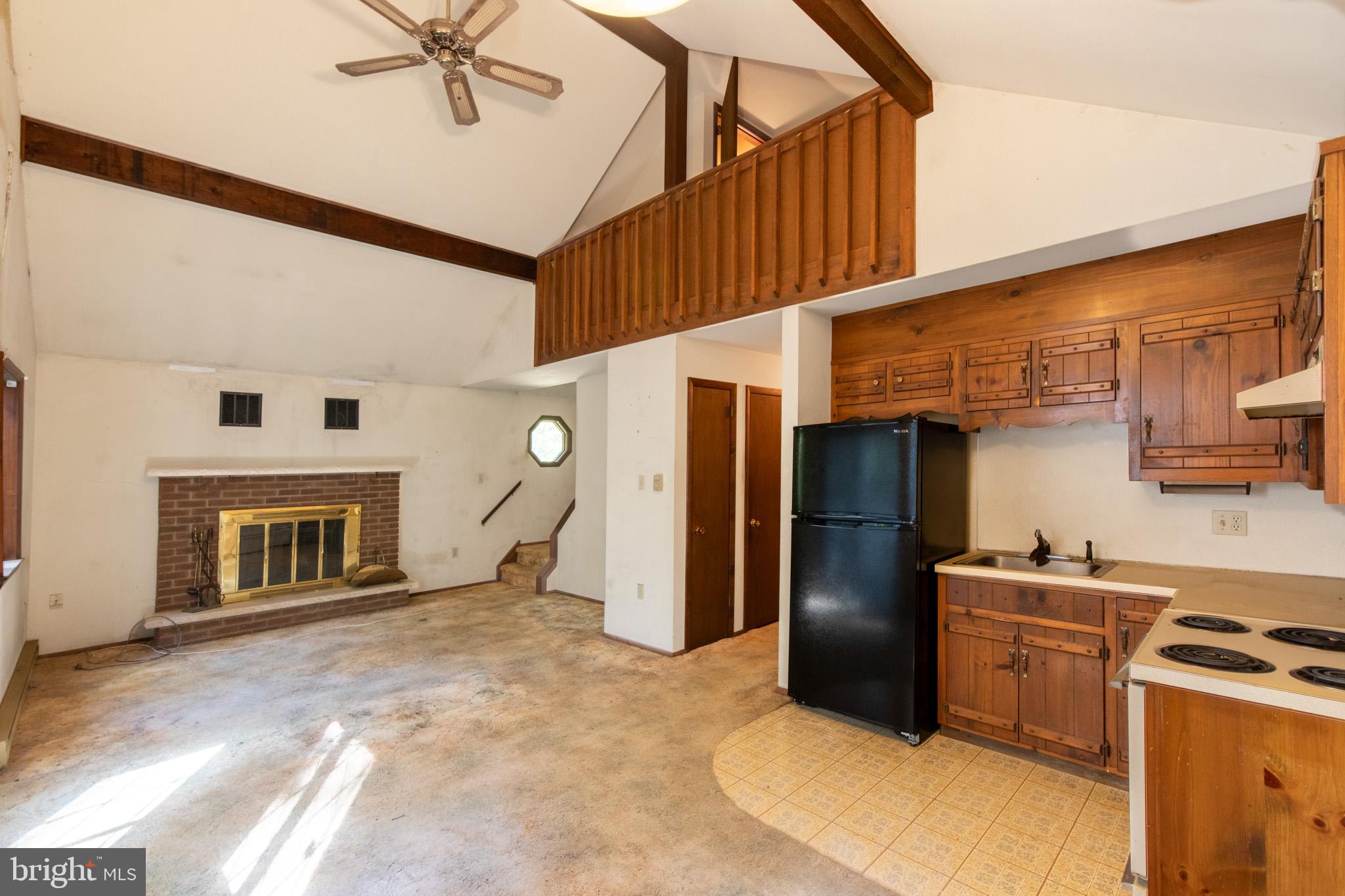 265 Squirrelwood COURT