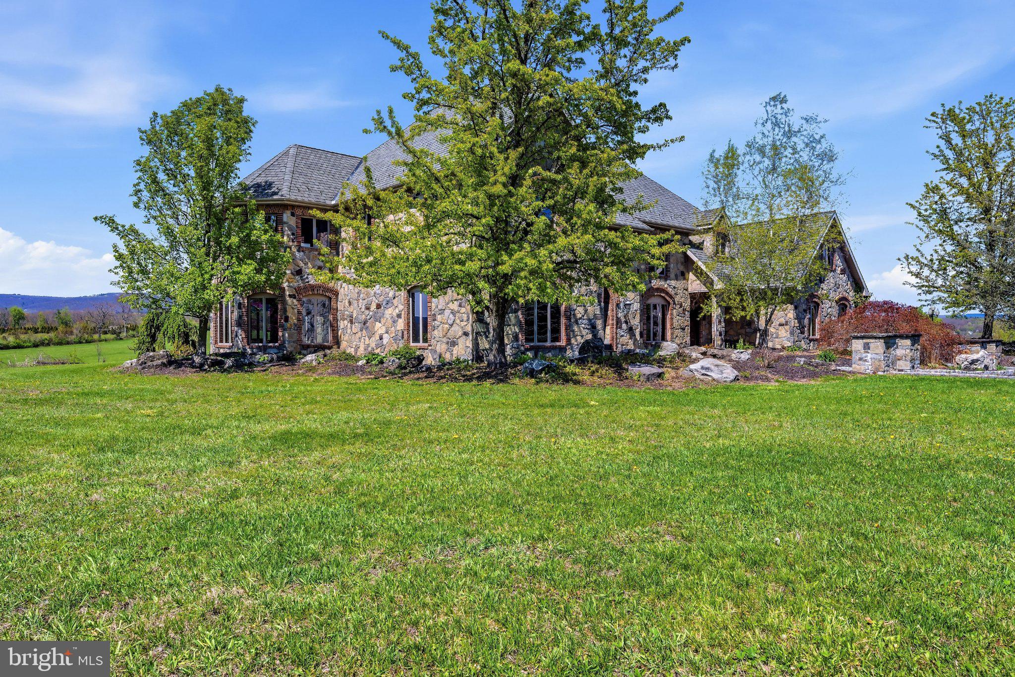 216 MERWINSBURG ROAD