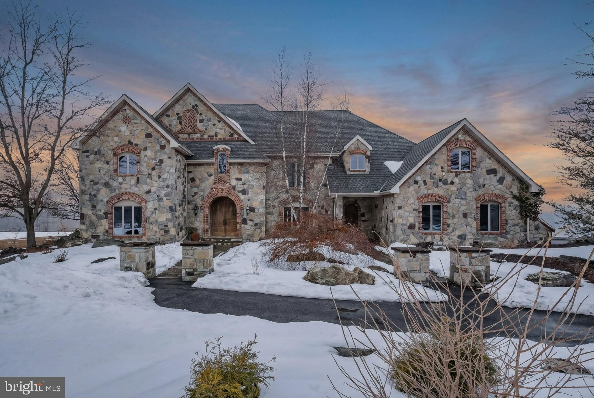 216 MERWINSBURG ROAD