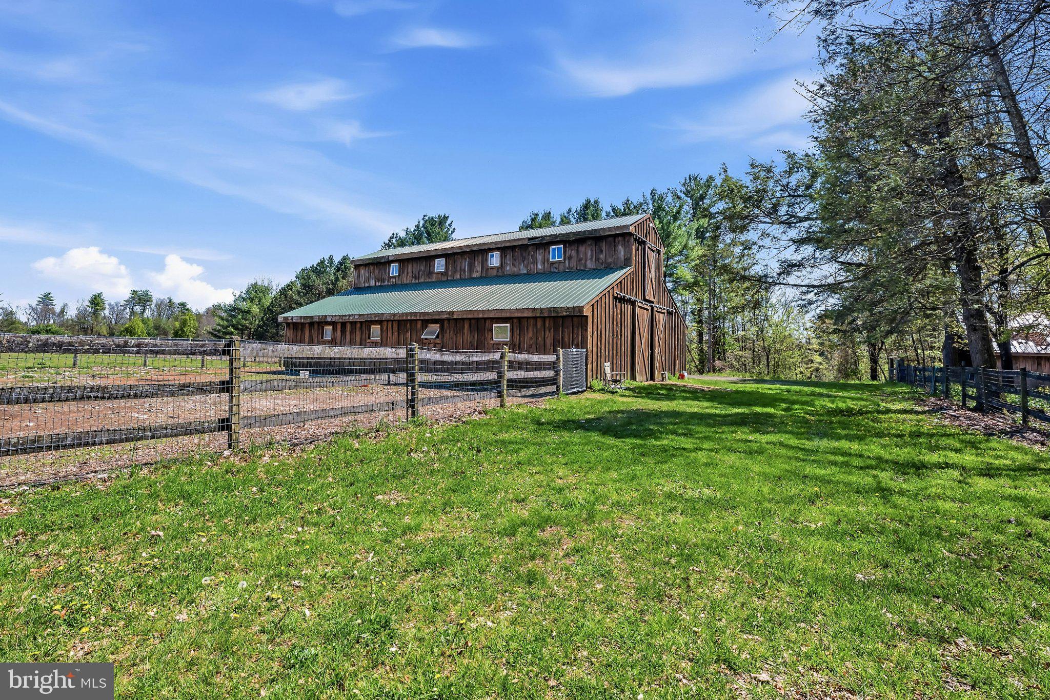 216 MERWINSBURG ROAD