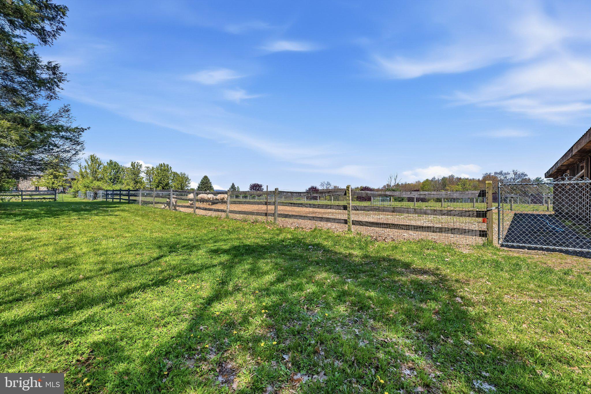216 MERWINSBURG ROAD