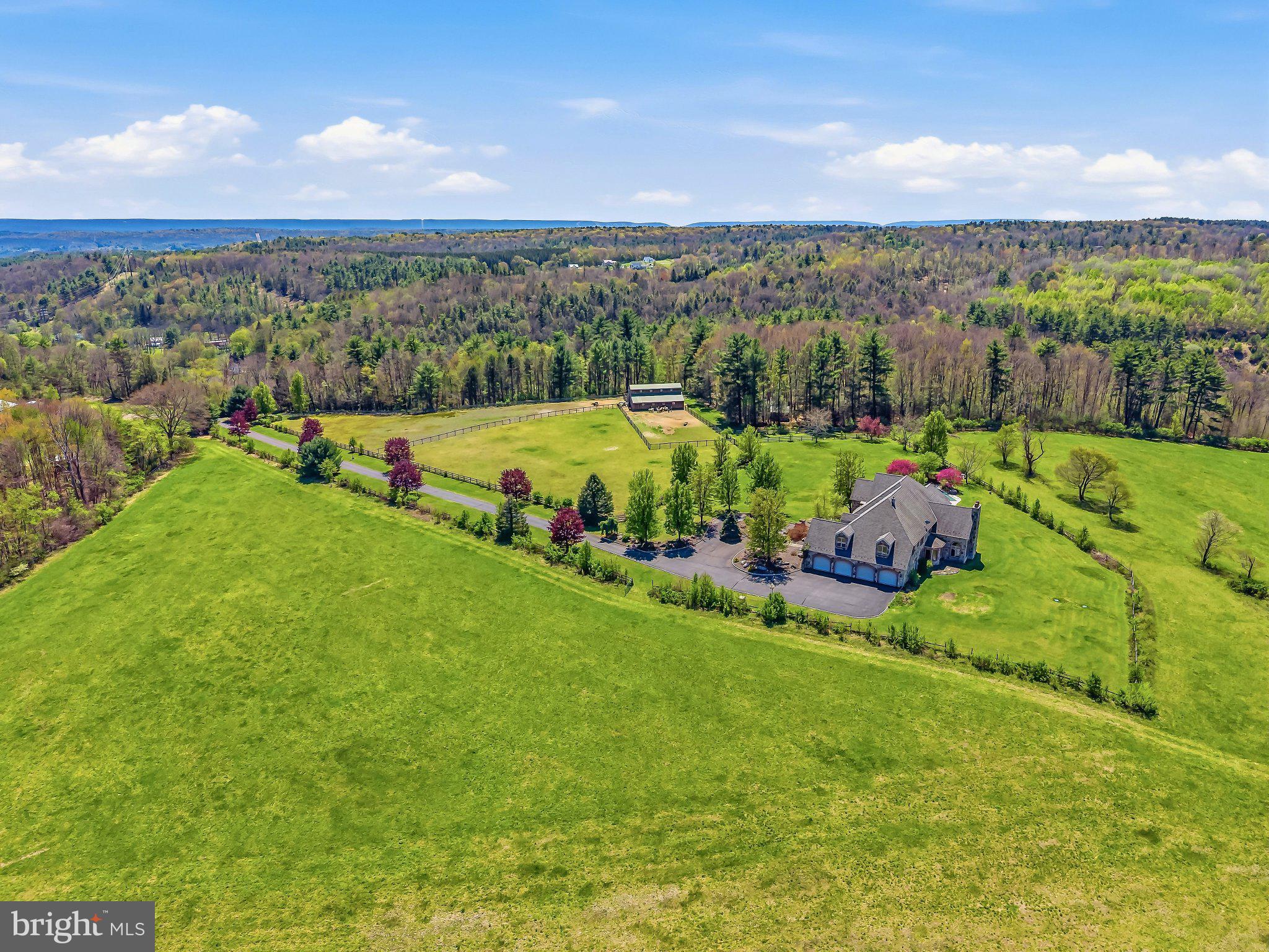 216 MERWINSBURG ROAD