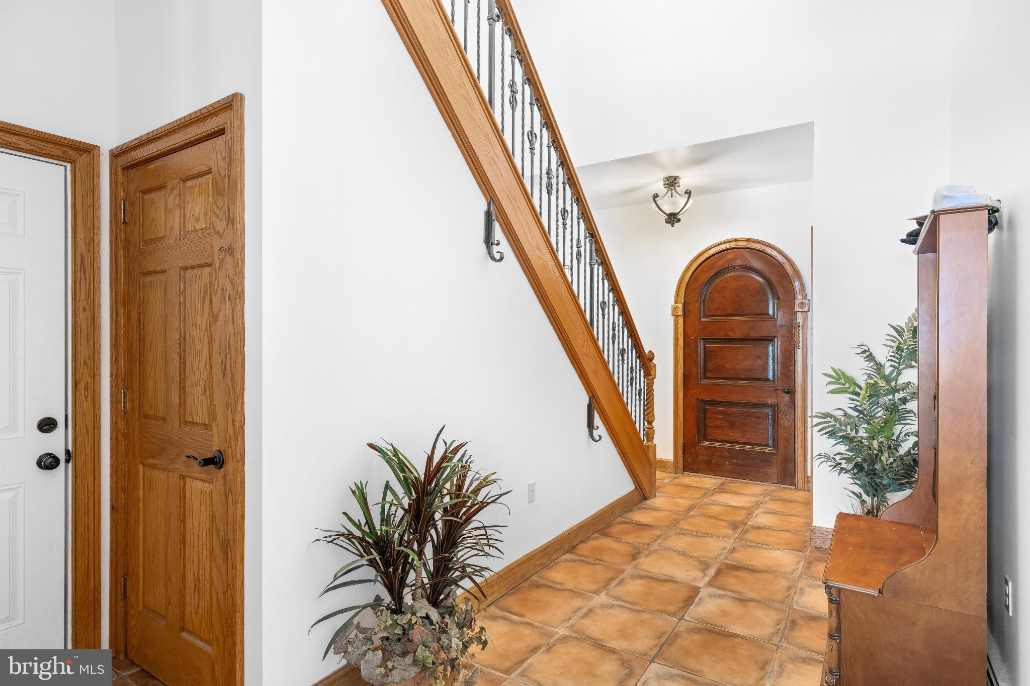 216 MERWINSBURG ROAD