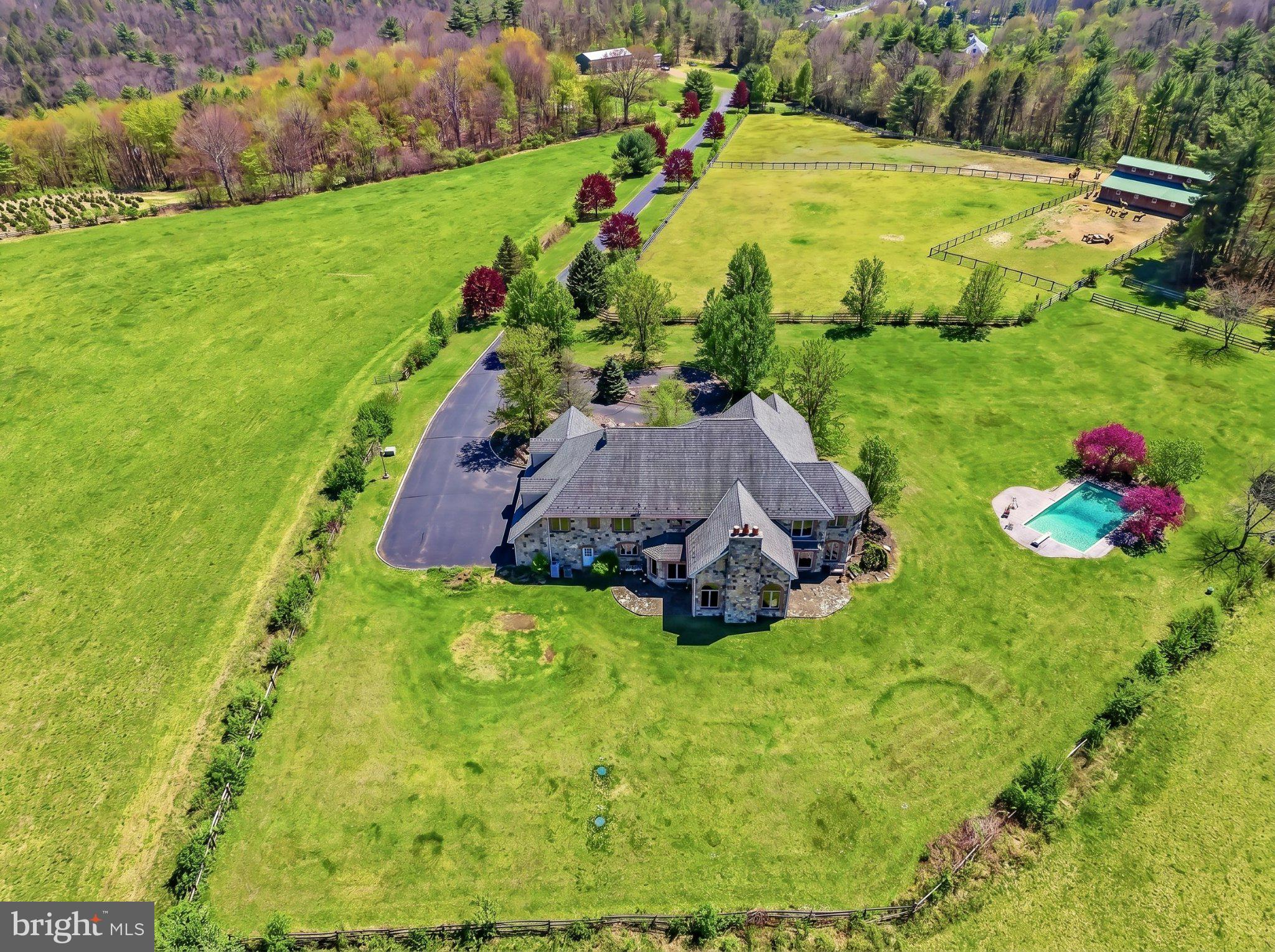 216 MERWINSBURG ROAD