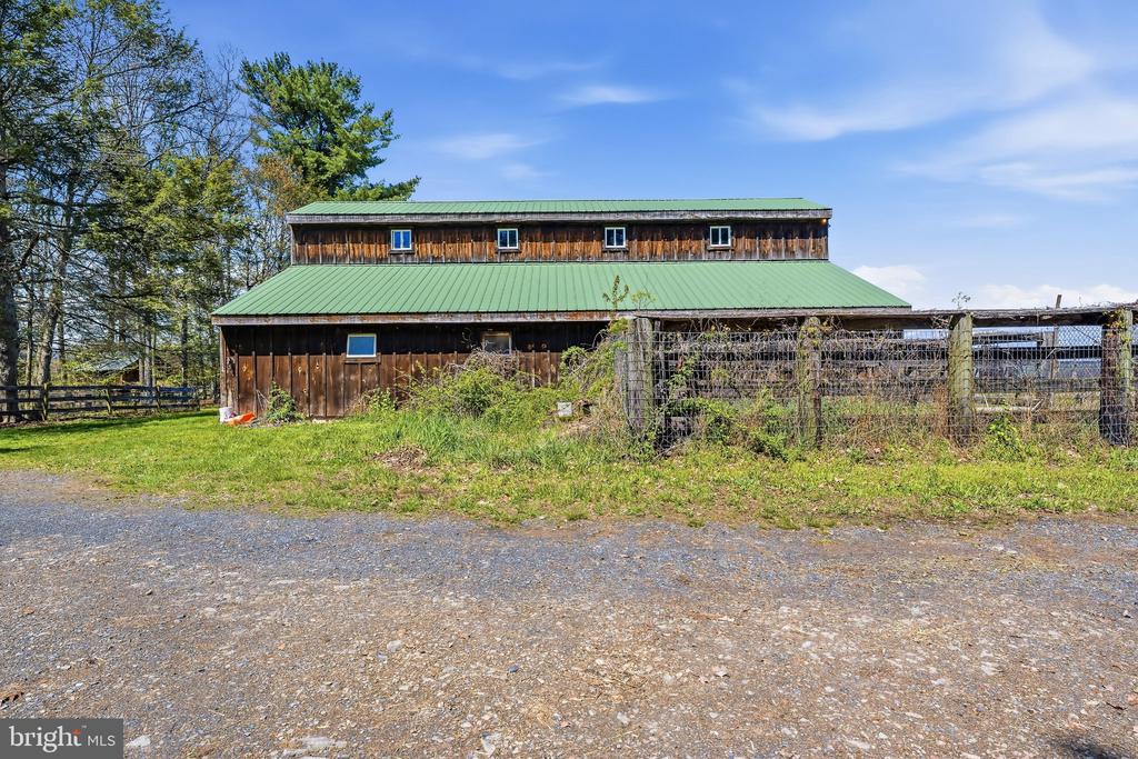 216 MERWINSBURG ROAD