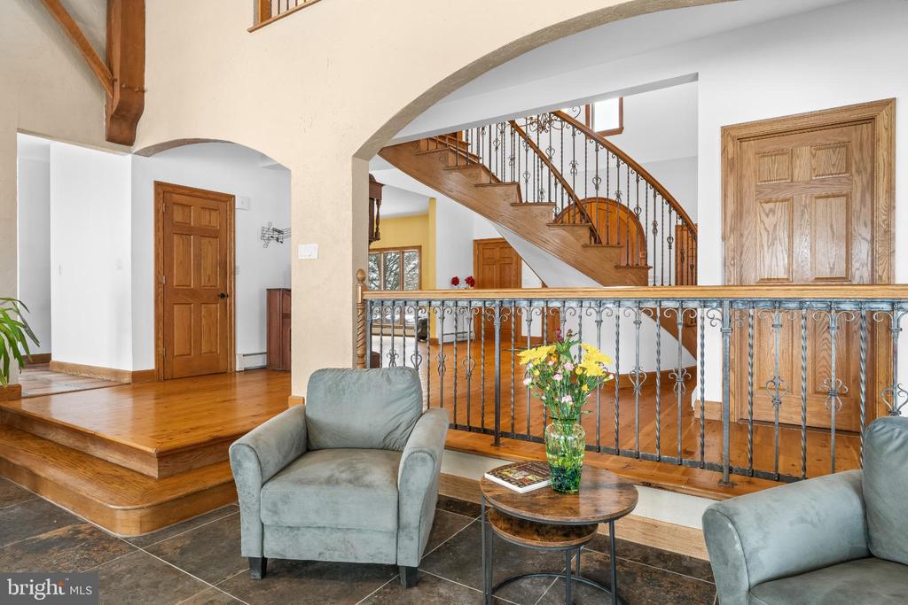 216 MERWINSBURG ROAD