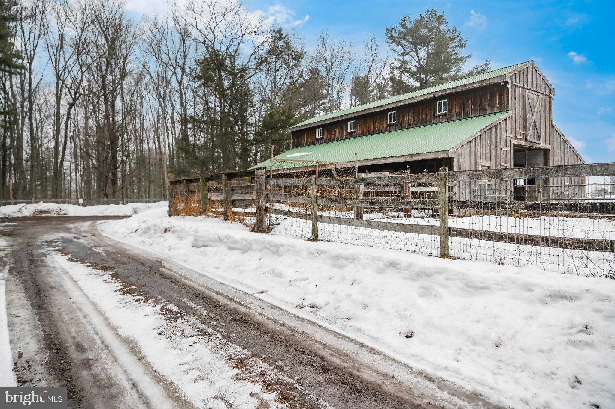 216 MERWINSBURG ROAD