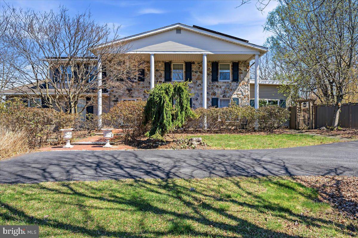 164 CHESTNUT OAK DRIVE