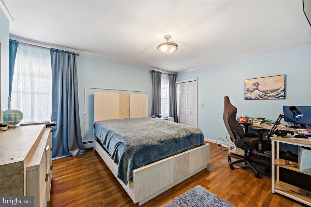164 CHESTNUT OAK DRIVE