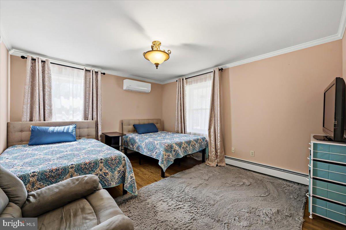 164 CHESTNUT OAK DRIVE